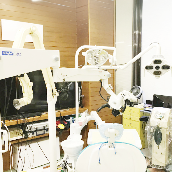 外科用無影灯・診療用マイクロスコープ